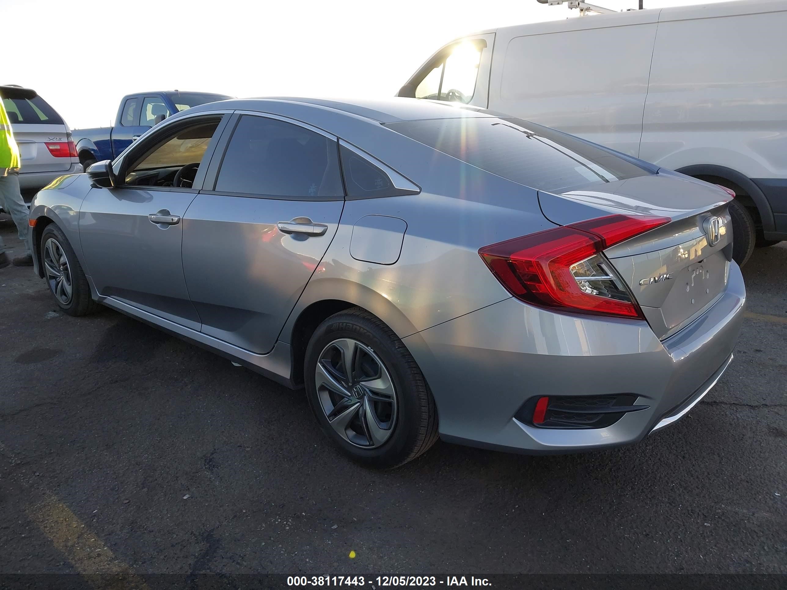 Photo 2 VIN: 2HGFC2F6XKH559242 - HONDA CIVIC 