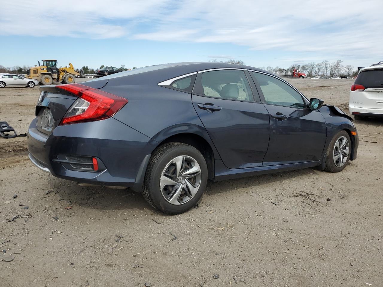 Photo 2 VIN: 2HGFC2F6XKH563968 - HONDA CIVIC 