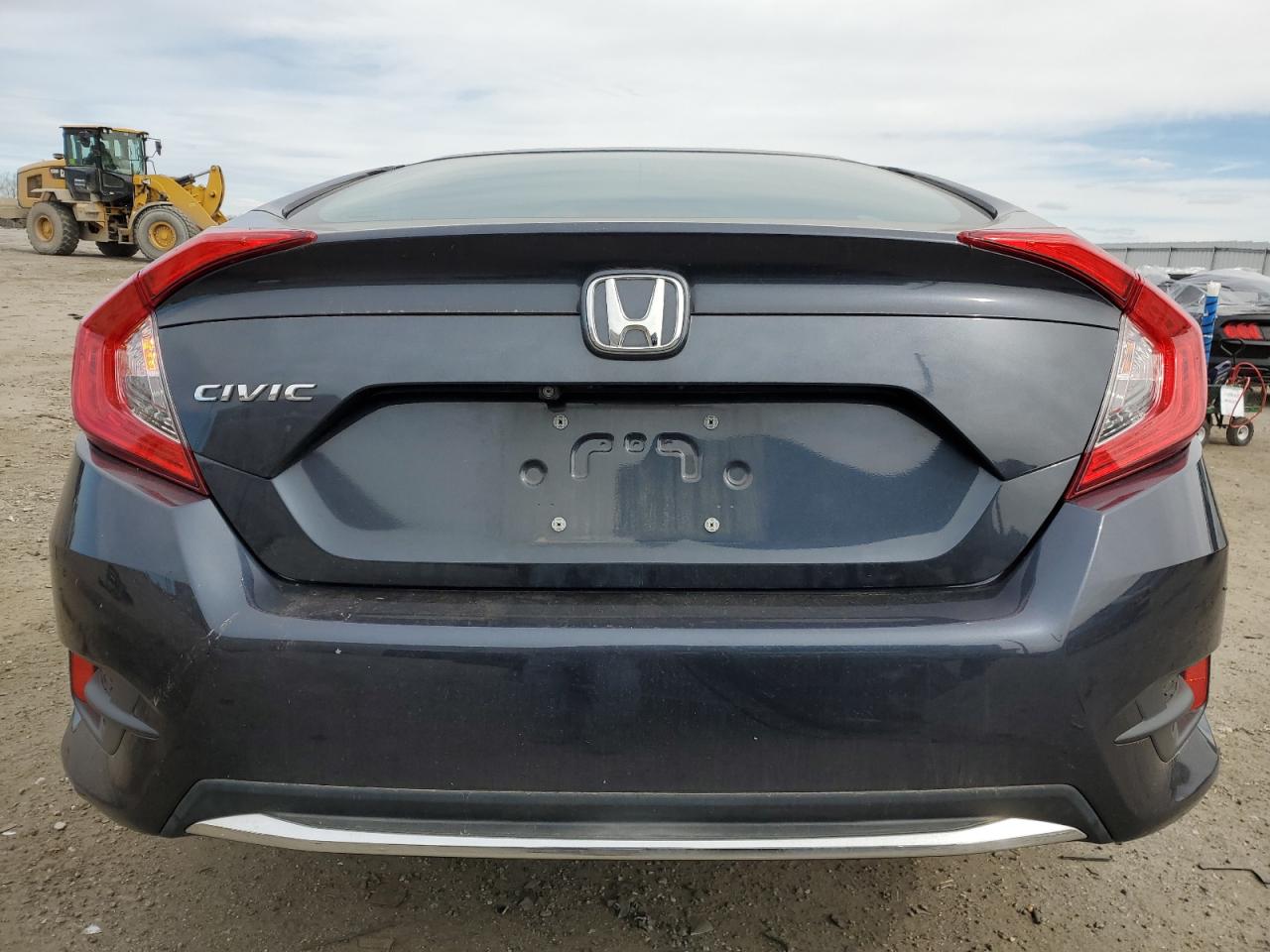 Photo 5 VIN: 2HGFC2F6XKH563968 - HONDA CIVIC 