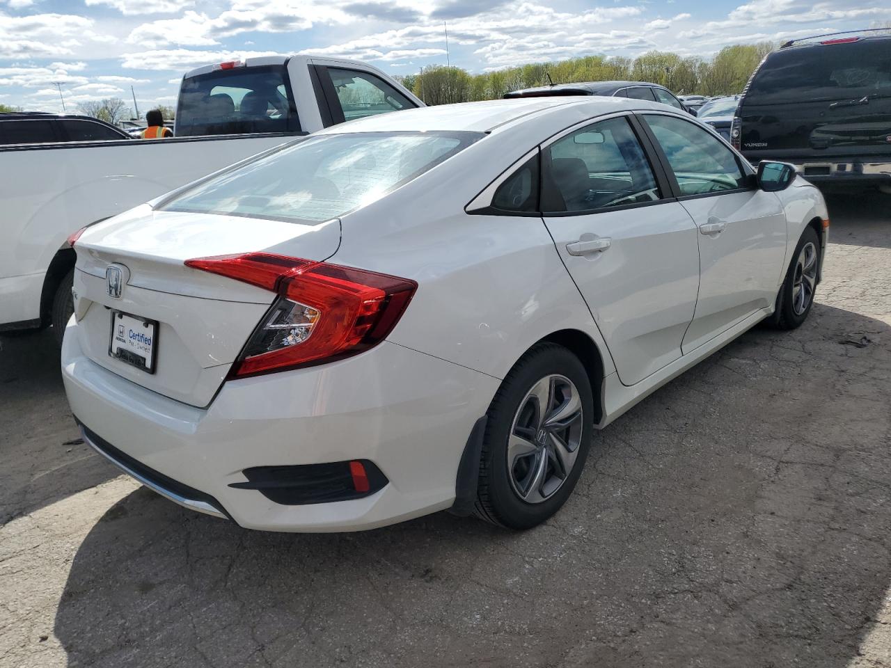 Photo 2 VIN: 2HGFC2F6XKH576266 - HONDA CIVIC 