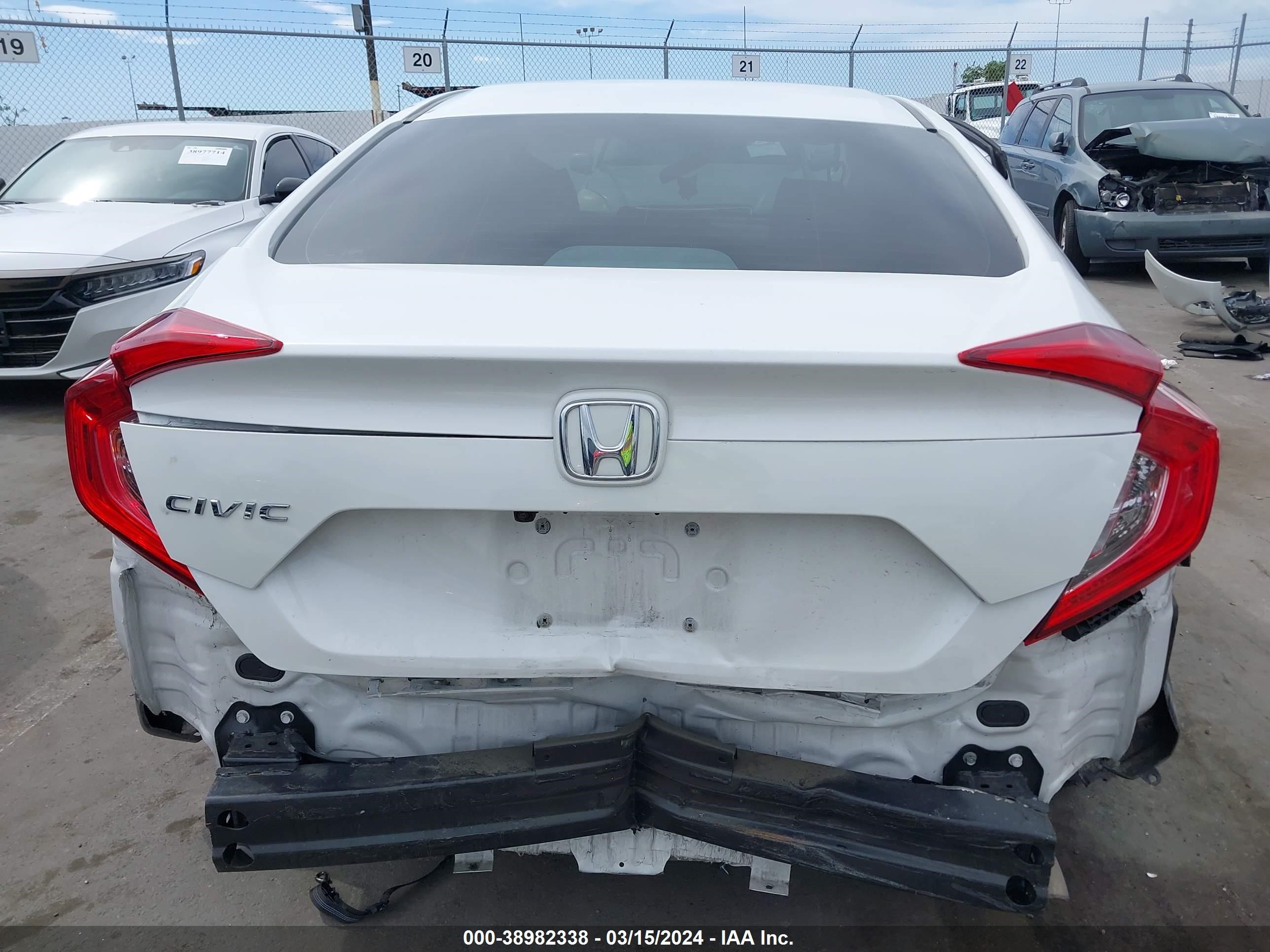 Photo 16 VIN: 2HGFC2F6XLH565530 - HONDA CIVIC 