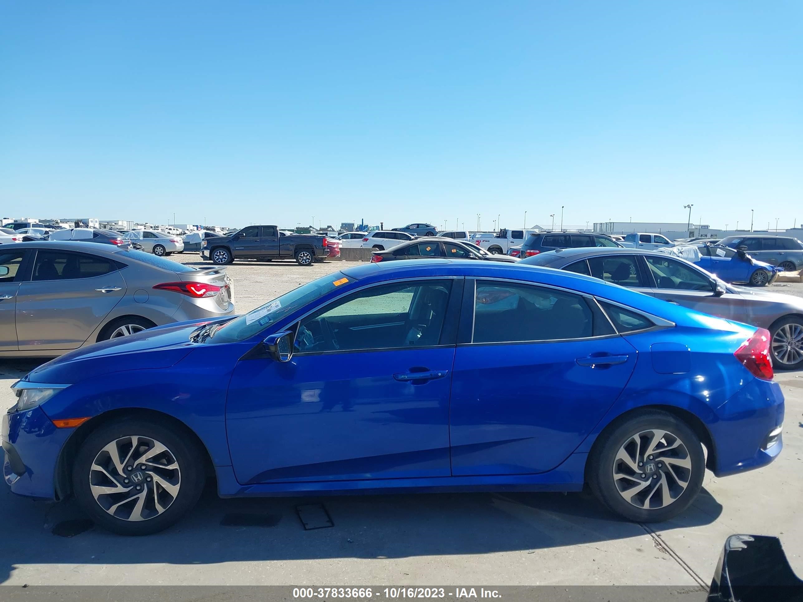 Photo 13 VIN: 2HGFC2F70GH565728 - HONDA CIVIC 