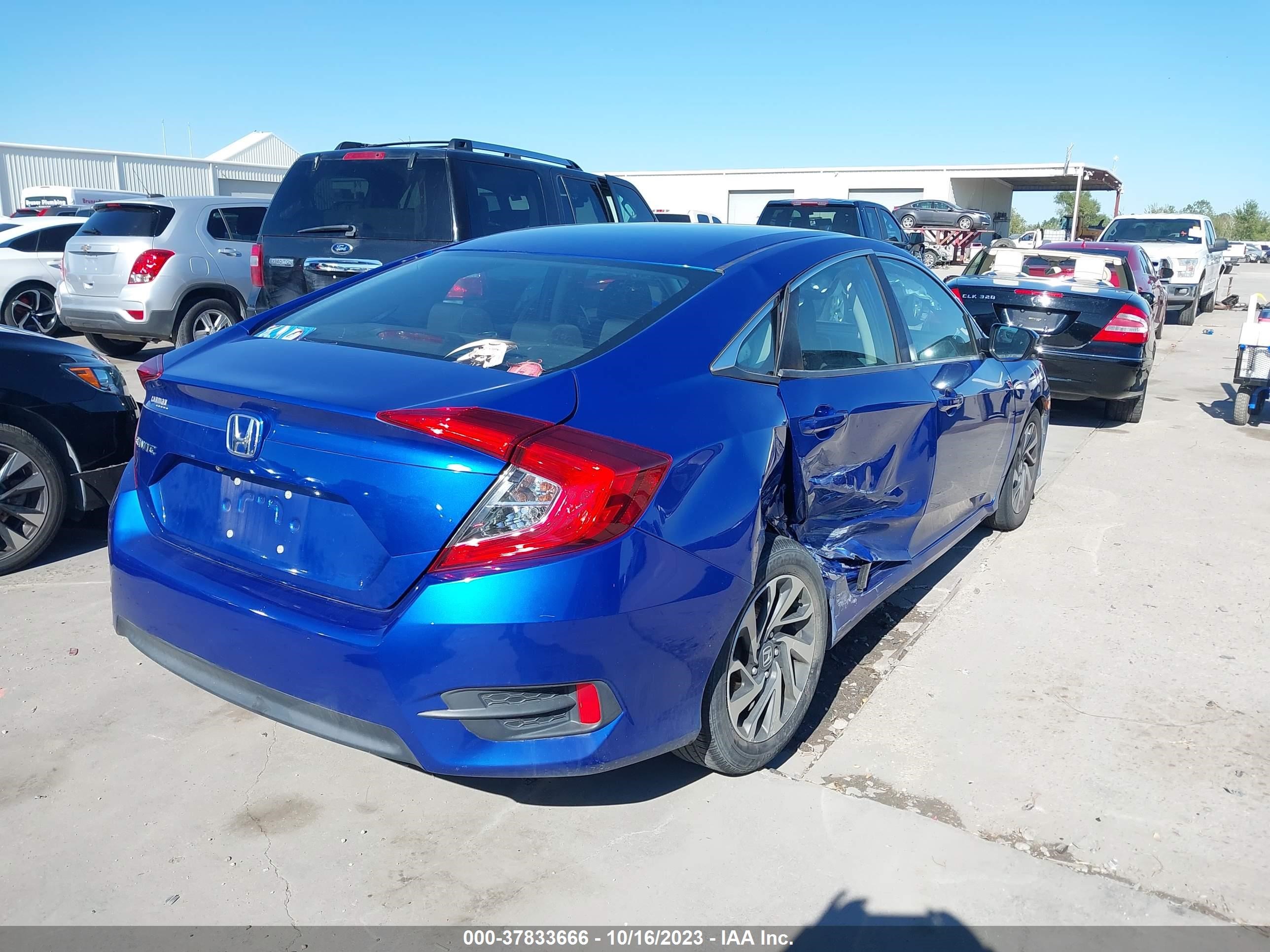 Photo 3 VIN: 2HGFC2F70GH565728 - HONDA CIVIC 