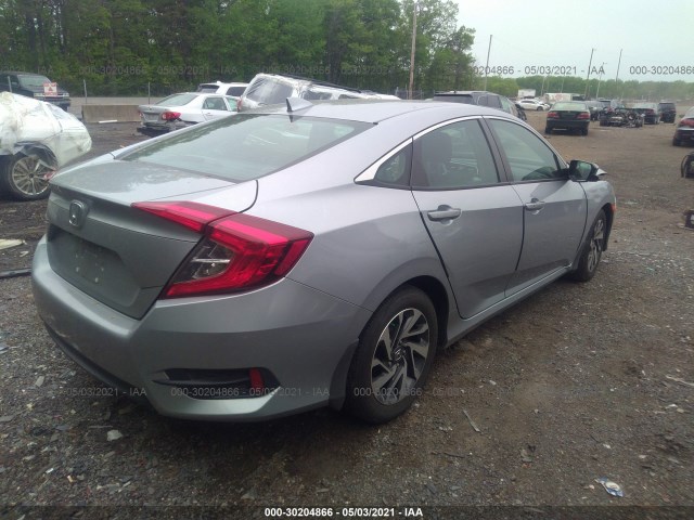 Photo 3 VIN: 2HGFC2F70HH570686 - HONDA CIVIC SEDAN 