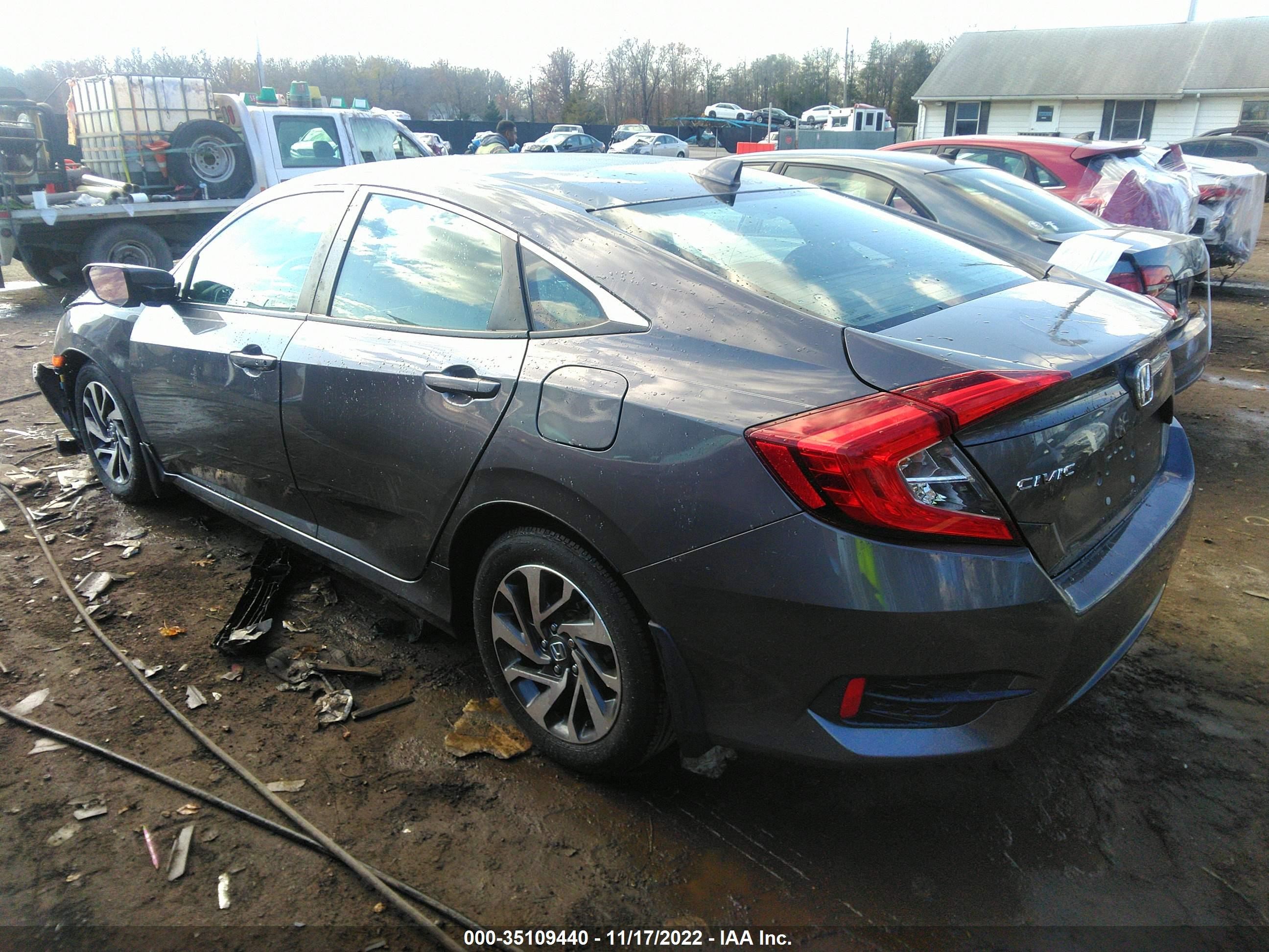 Photo 2 VIN: 2HGFC2F70JH547561 - HONDA CIVIC 