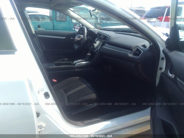 Photo 4 VIN: 2HGFC2F70JH557460 - HONDA CIVIC SEDAN 