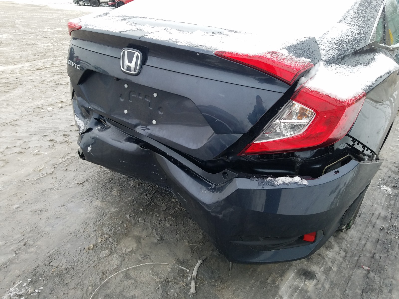 Photo 8 VIN: 2HGFC2F70JH565509 - HONDA CIVIC EX 