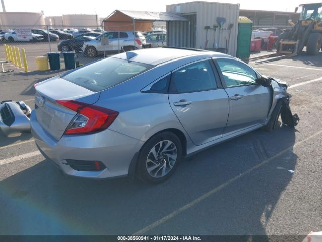 Photo 3 VIN: 2HGFC2F70JH606558 - HONDA CIVIC 