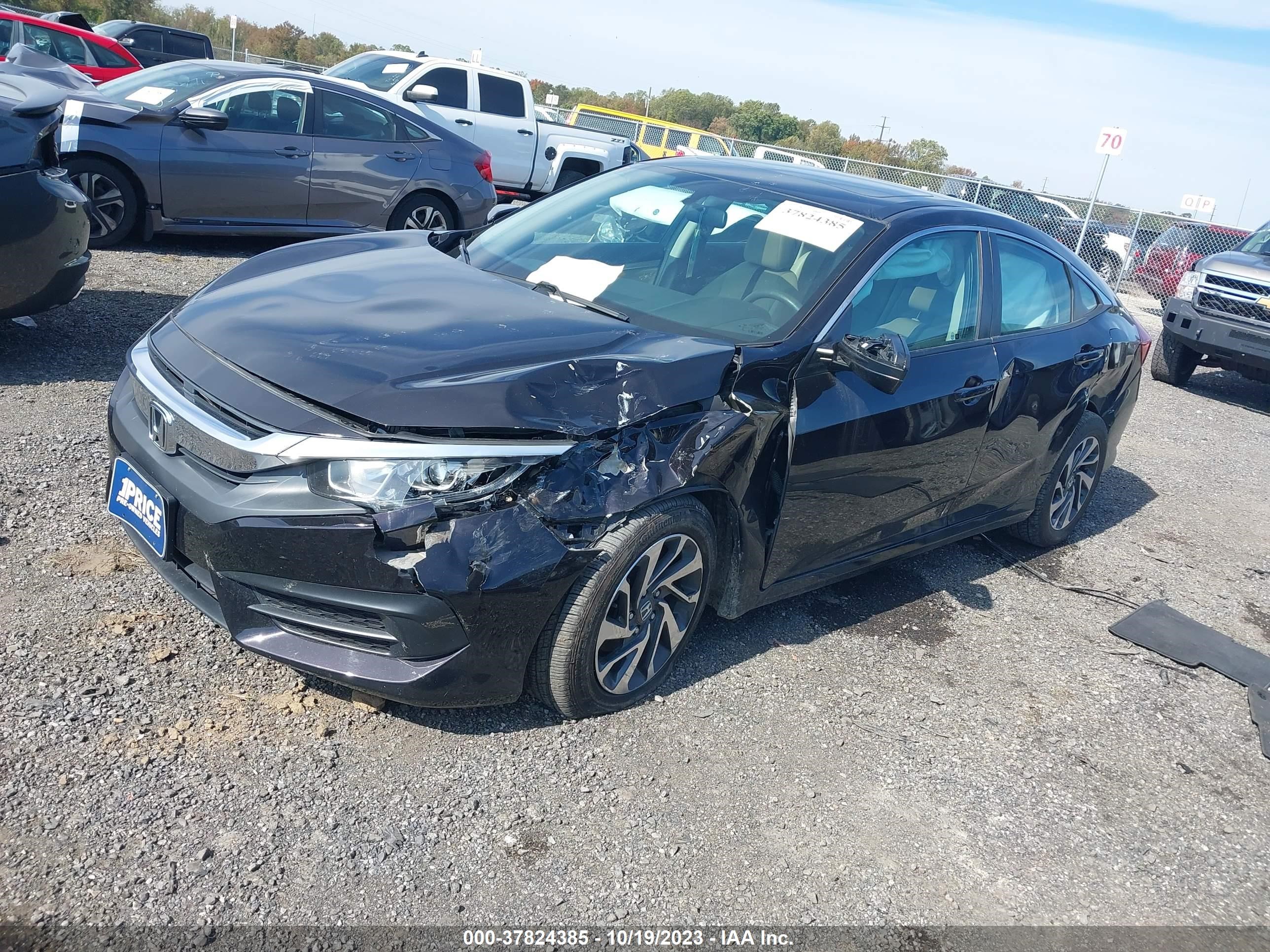 Photo 1 VIN: 2HGFC2F71JH507716 - HONDA CIVIC 