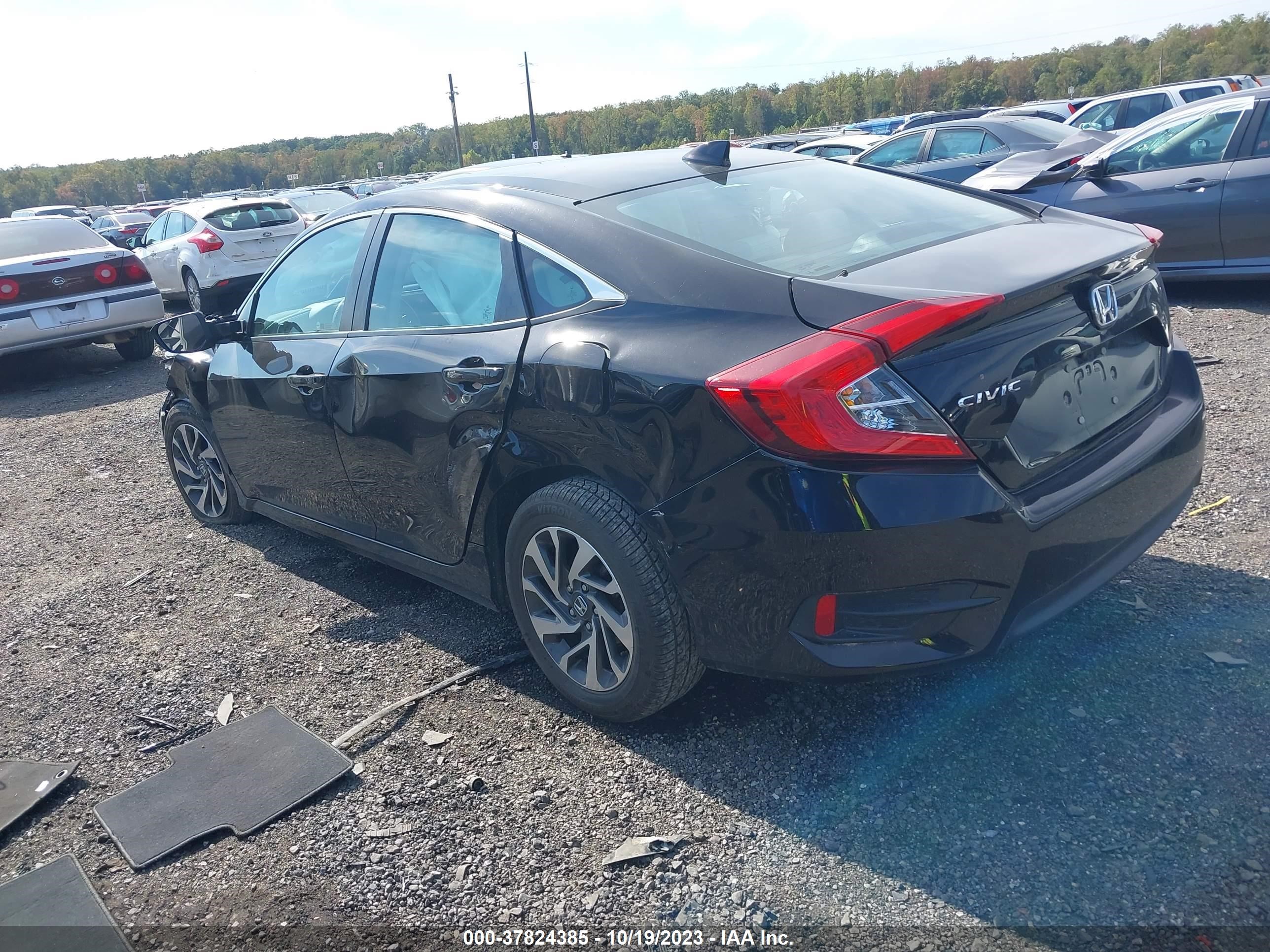 Photo 2 VIN: 2HGFC2F71JH507716 - HONDA CIVIC 