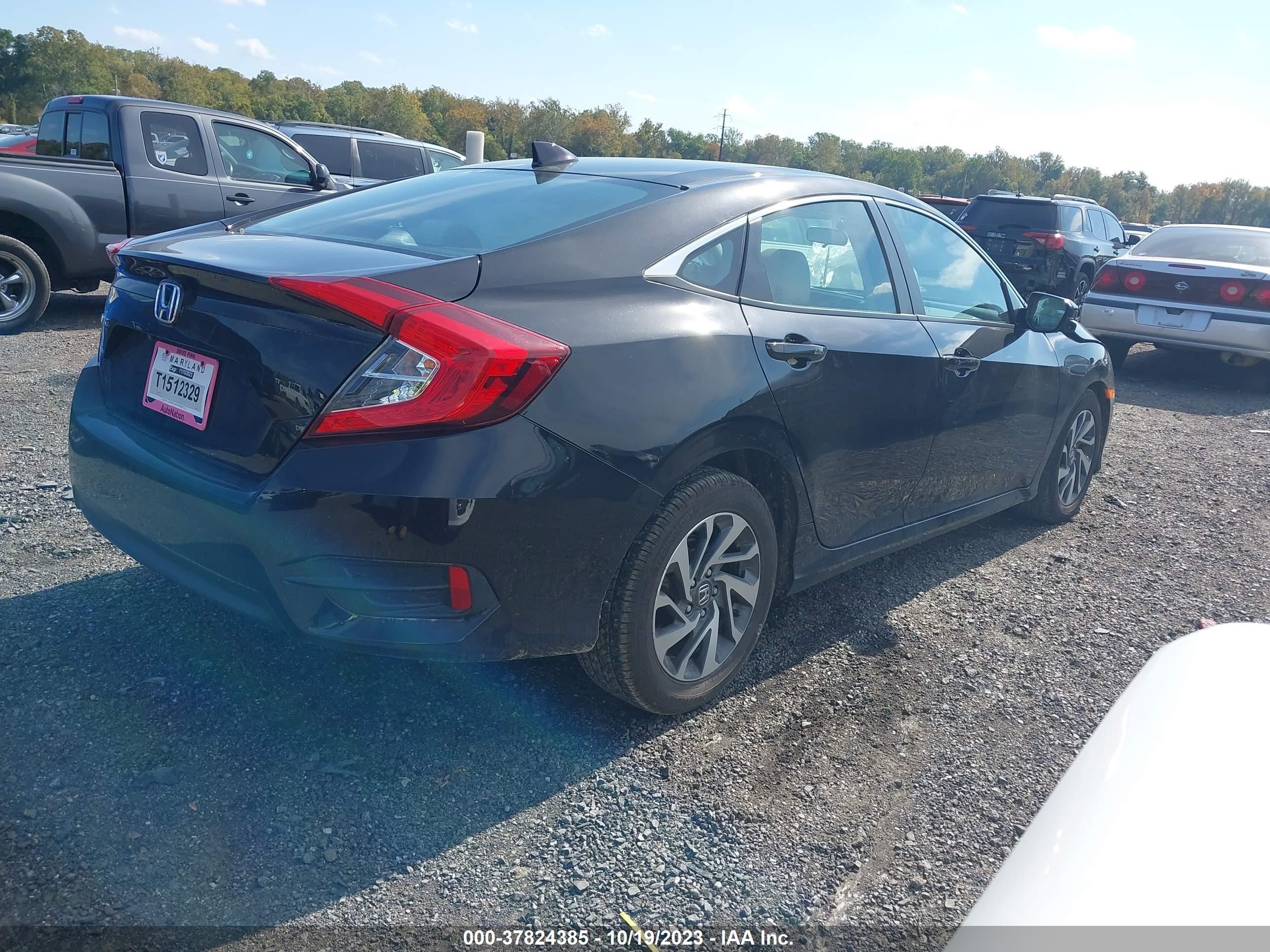 Photo 3 VIN: 2HGFC2F71JH507716 - HONDA CIVIC 