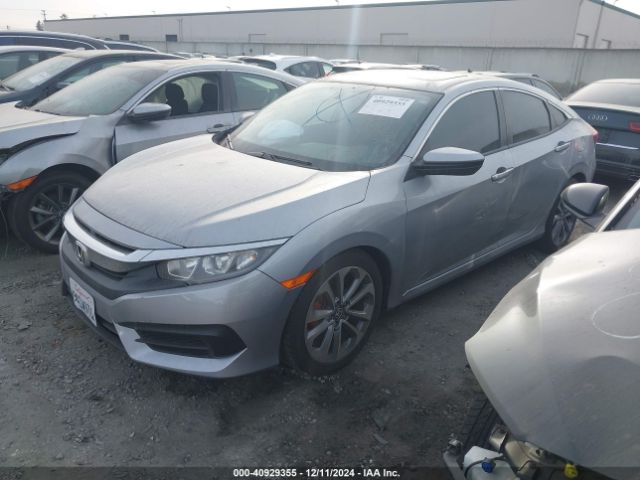 Photo 1 VIN: 2HGFC2F71JH585204 - HONDA CIVIC 