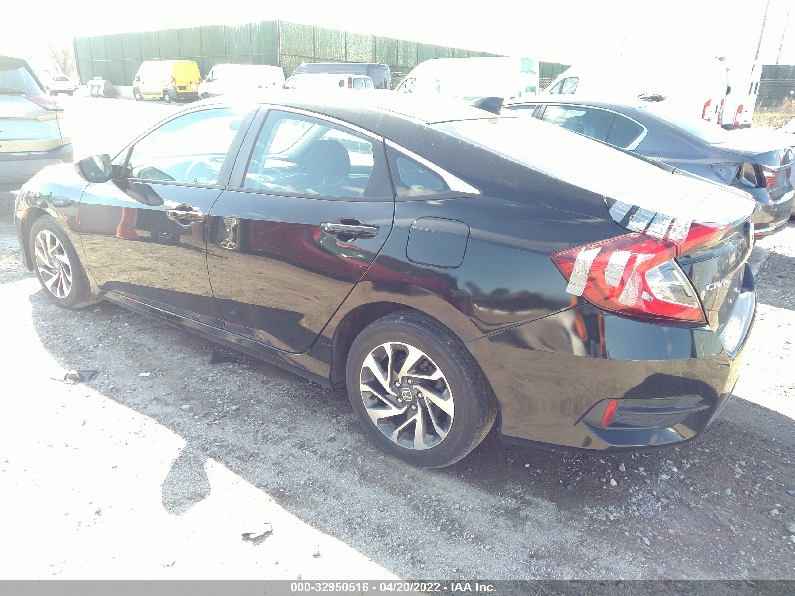 Photo 2 VIN: 2HGFC2F72JH562658 - HONDA CIVIC 