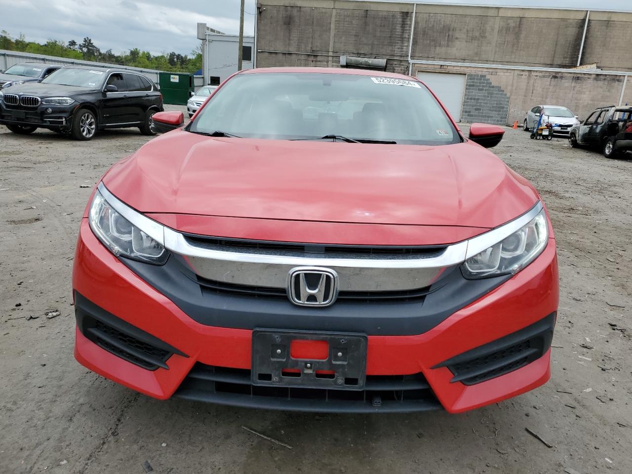 Photo 4 VIN: 2HGFC2F73JH552821 - HONDA CIVIC 