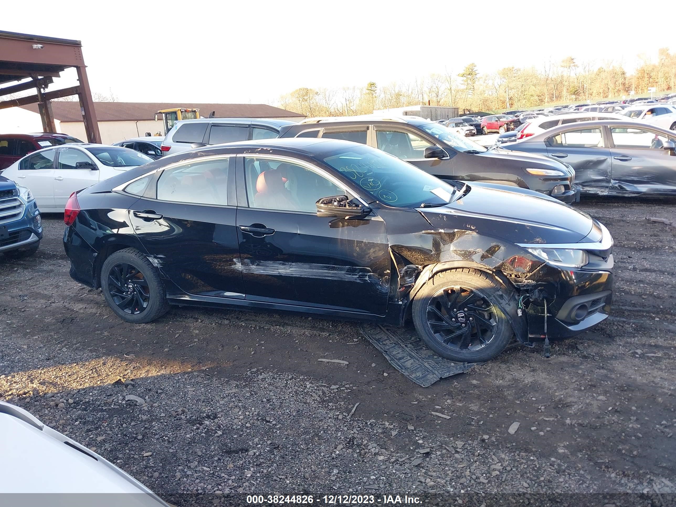 Photo 12 VIN: 2HGFC2F73JH562684 - HONDA CIVIC 