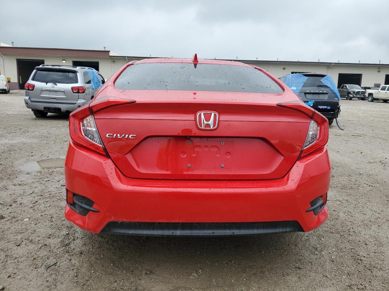 Photo 5 VIN: 2HGFC2F74JH538314 - HONDA CIVIC 