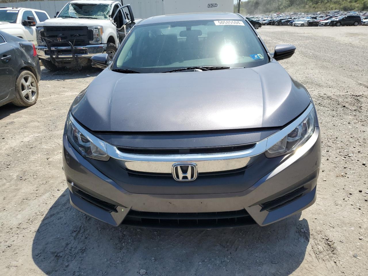 Photo 4 VIN: 2HGFC2F74JH592826 - HONDA CIVIC 