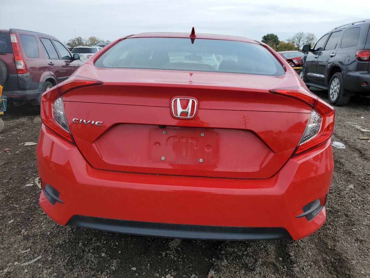 Photo 5 VIN: 2HGFC2F74JH598559 - HONDA CIVIC 