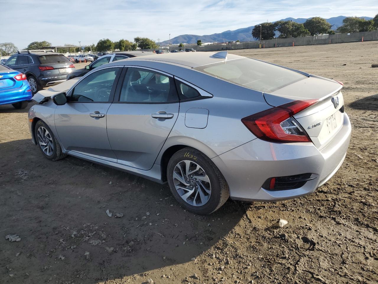 Photo 1 VIN: 2HGFC2F74JH606966 - HONDA CIVIC 