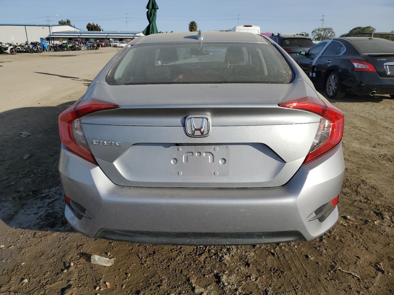 Photo 5 VIN: 2HGFC2F74JH606966 - HONDA CIVIC 