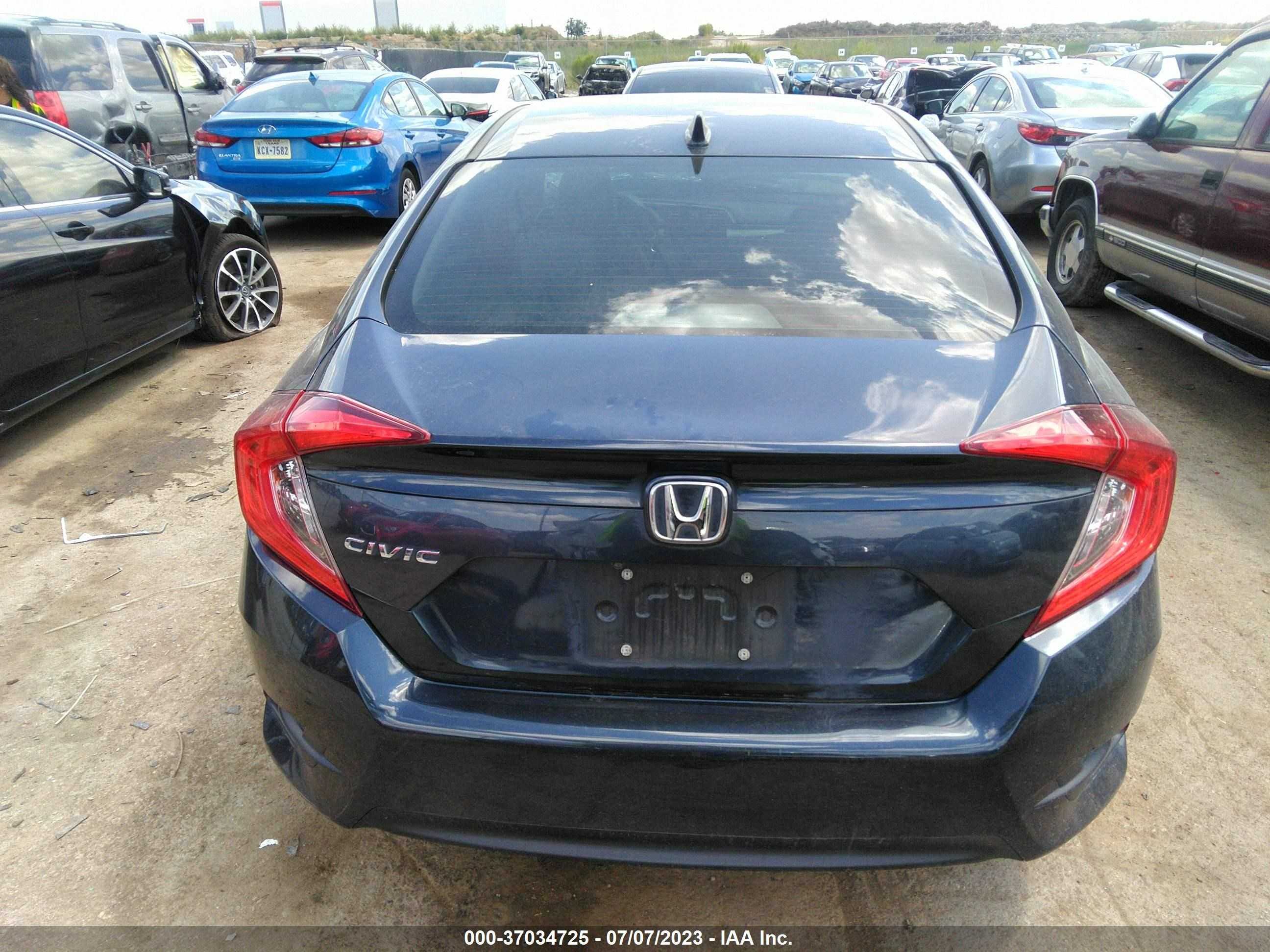 Photo 15 VIN: 2HGFC2F75JH504379 - HONDA CIVIC 