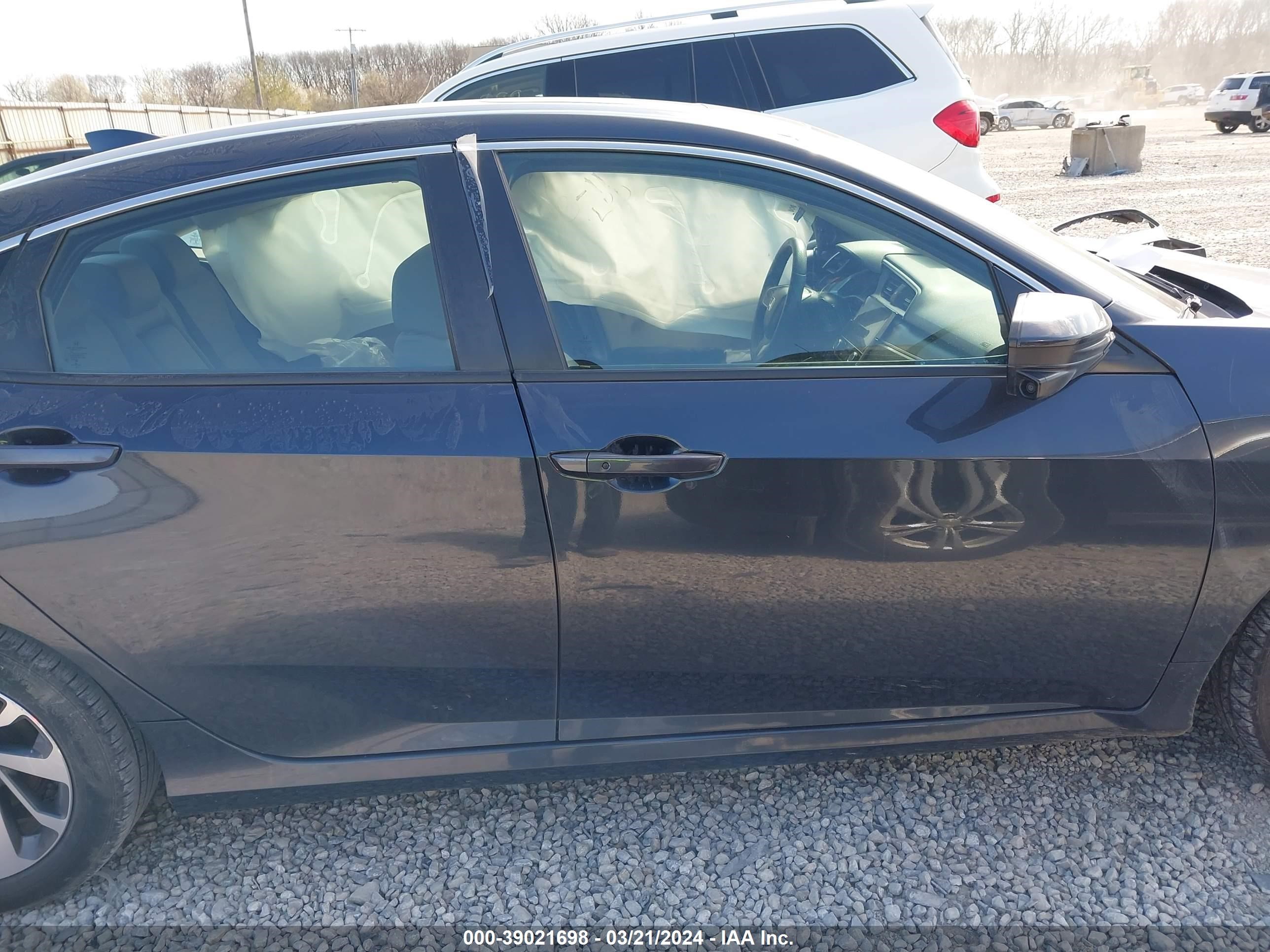 Photo 12 VIN: 2HGFC2F75JH606457 - HONDA CIVIC 