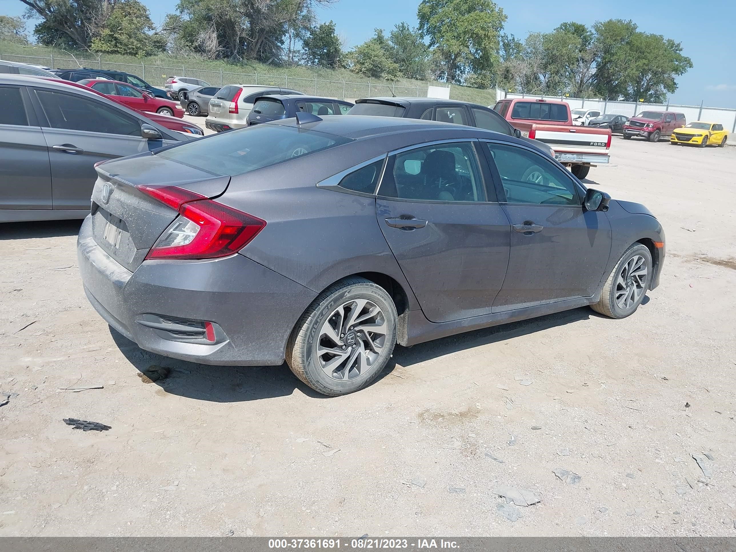 Photo 3 VIN: 2HGFC2F76HH520634 - HONDA CIVIC 