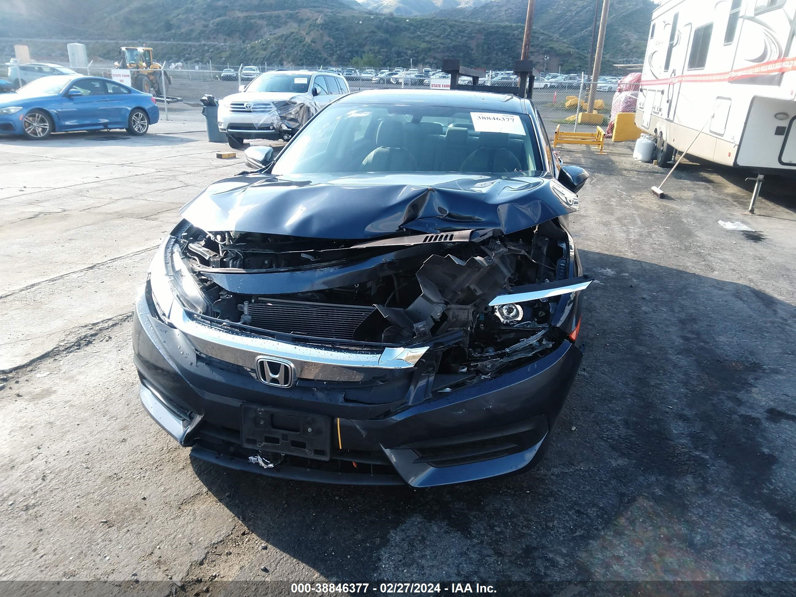 Photo 5 VIN: 2HGFC2F76HH543900 - HONDA CIVIC 