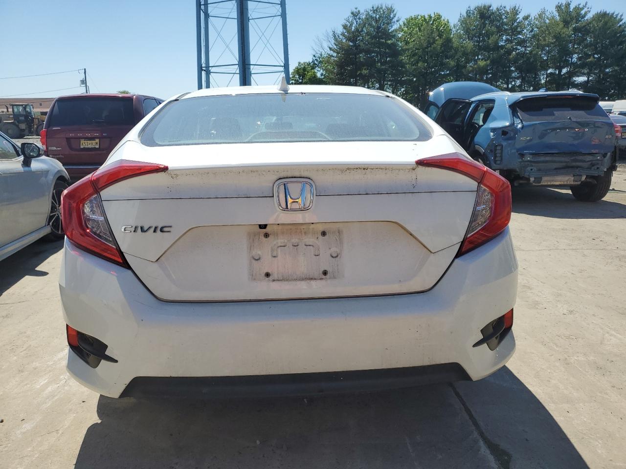 Photo 5 VIN: 2HGFC2F76JH539819 - HONDA CIVIC 