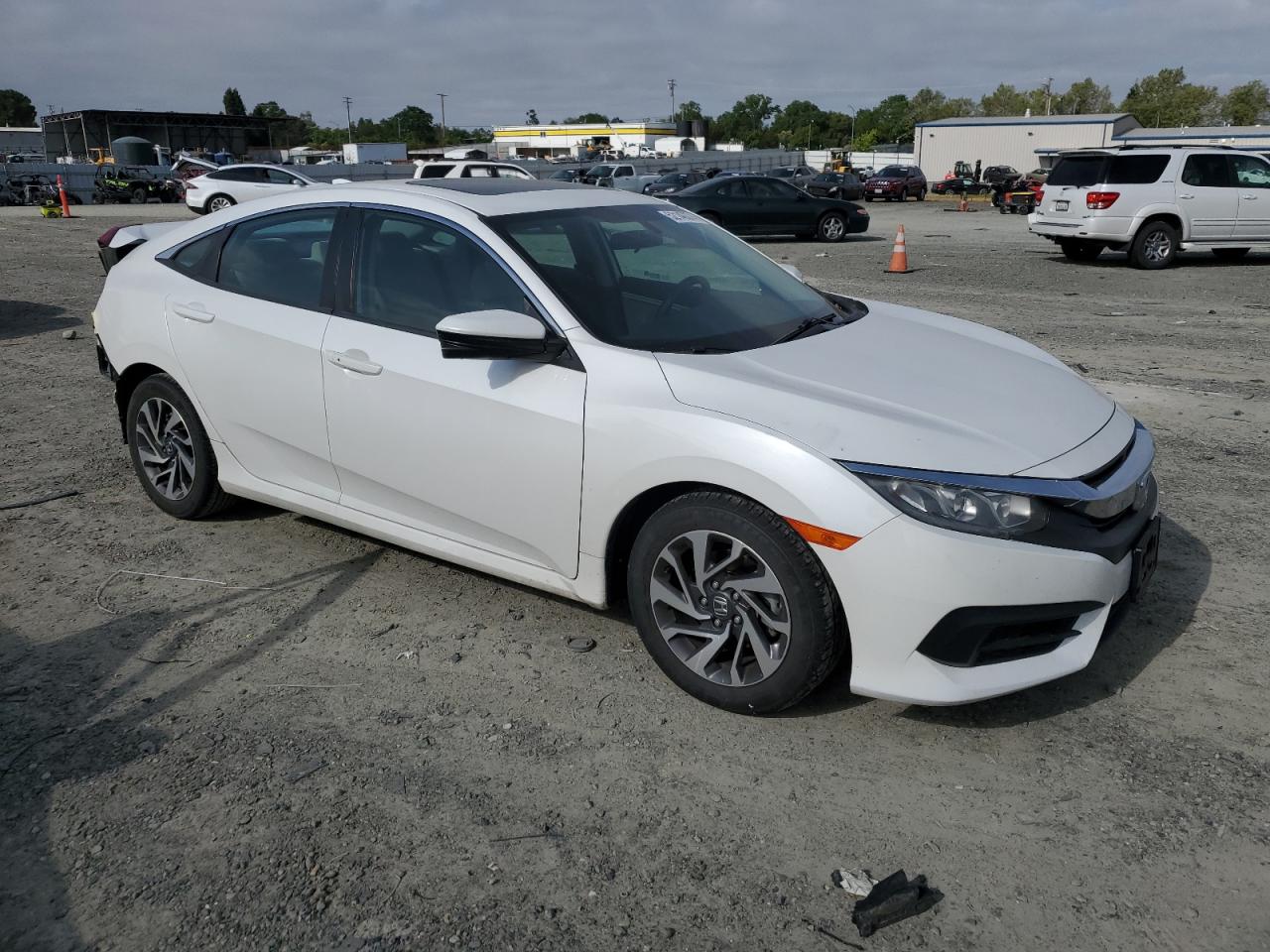 Photo 3 VIN: 2HGFC2F76JH547127 - HONDA CIVIC 