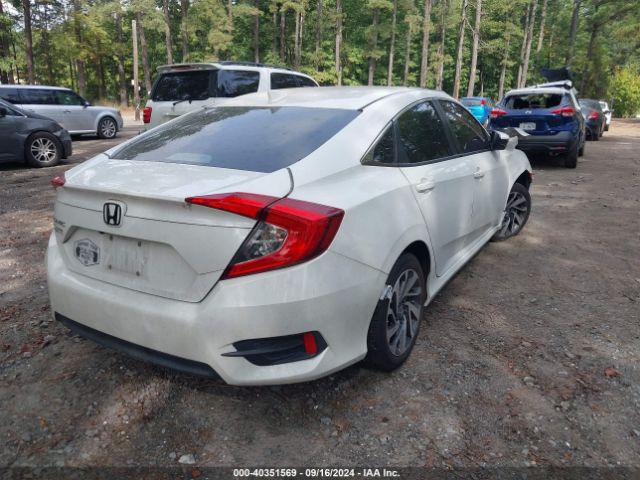 Photo 3 VIN: 2HGFC2F76JH563442 - HONDA CIVIC 