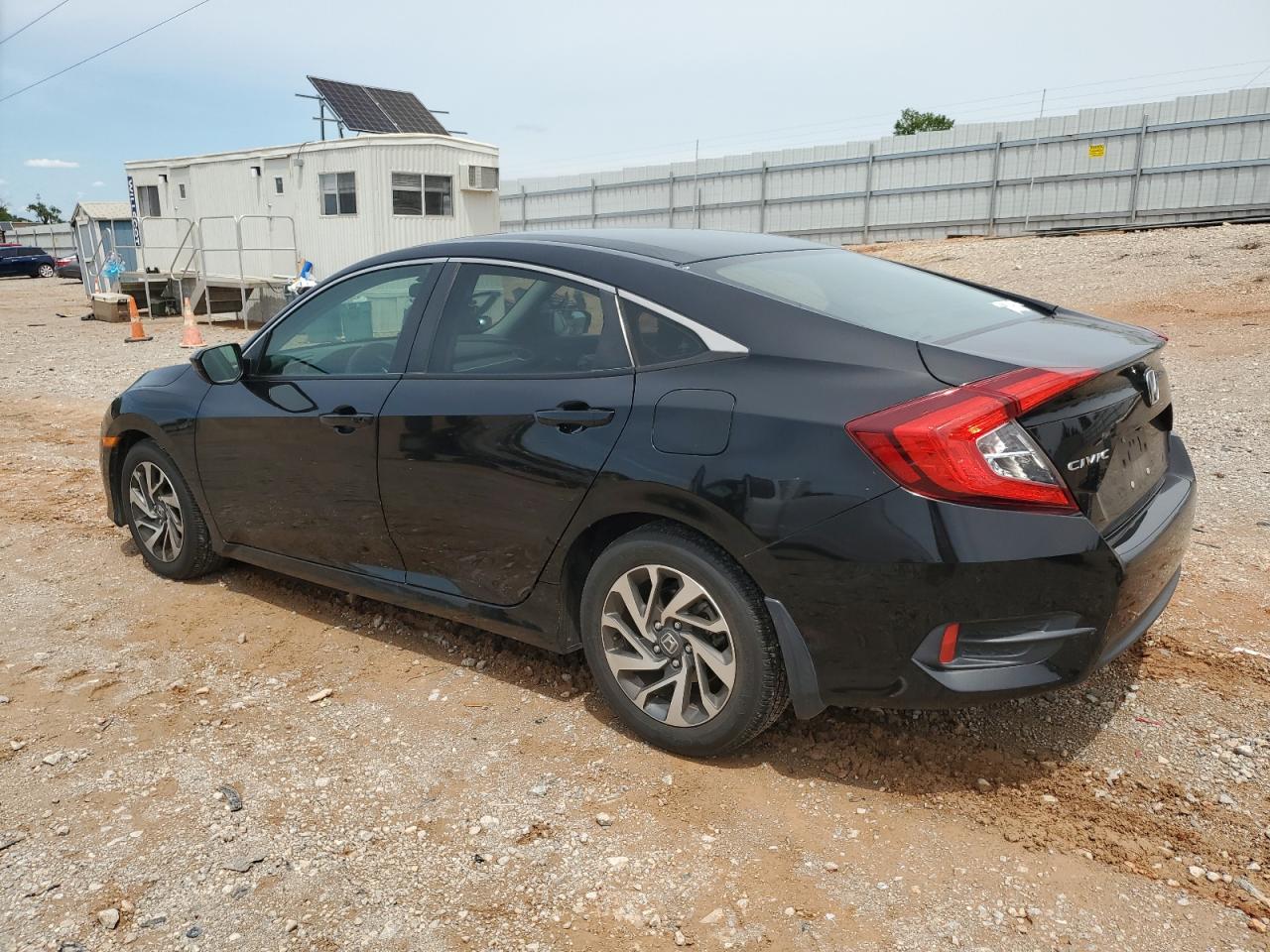 Photo 1 VIN: 2HGFC2F77GH505462 - HONDA CIVIC 