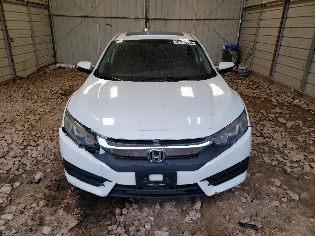 Photo 4 VIN: 2HGFC2F77GH553821 - HONDA CIVIC 