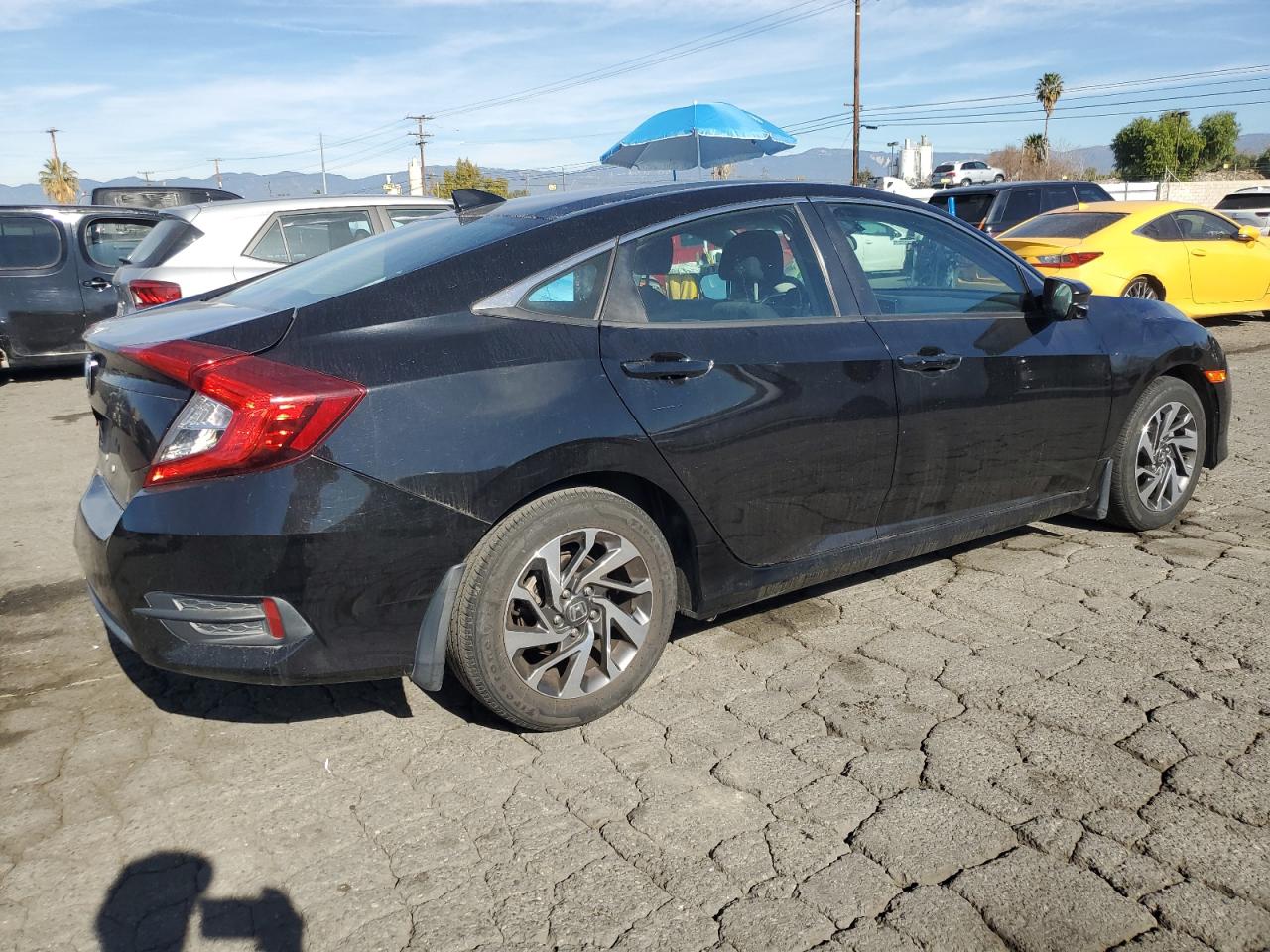 Photo 2 VIN: 2HGFC2F77HH541203 - HONDA CIVIC 