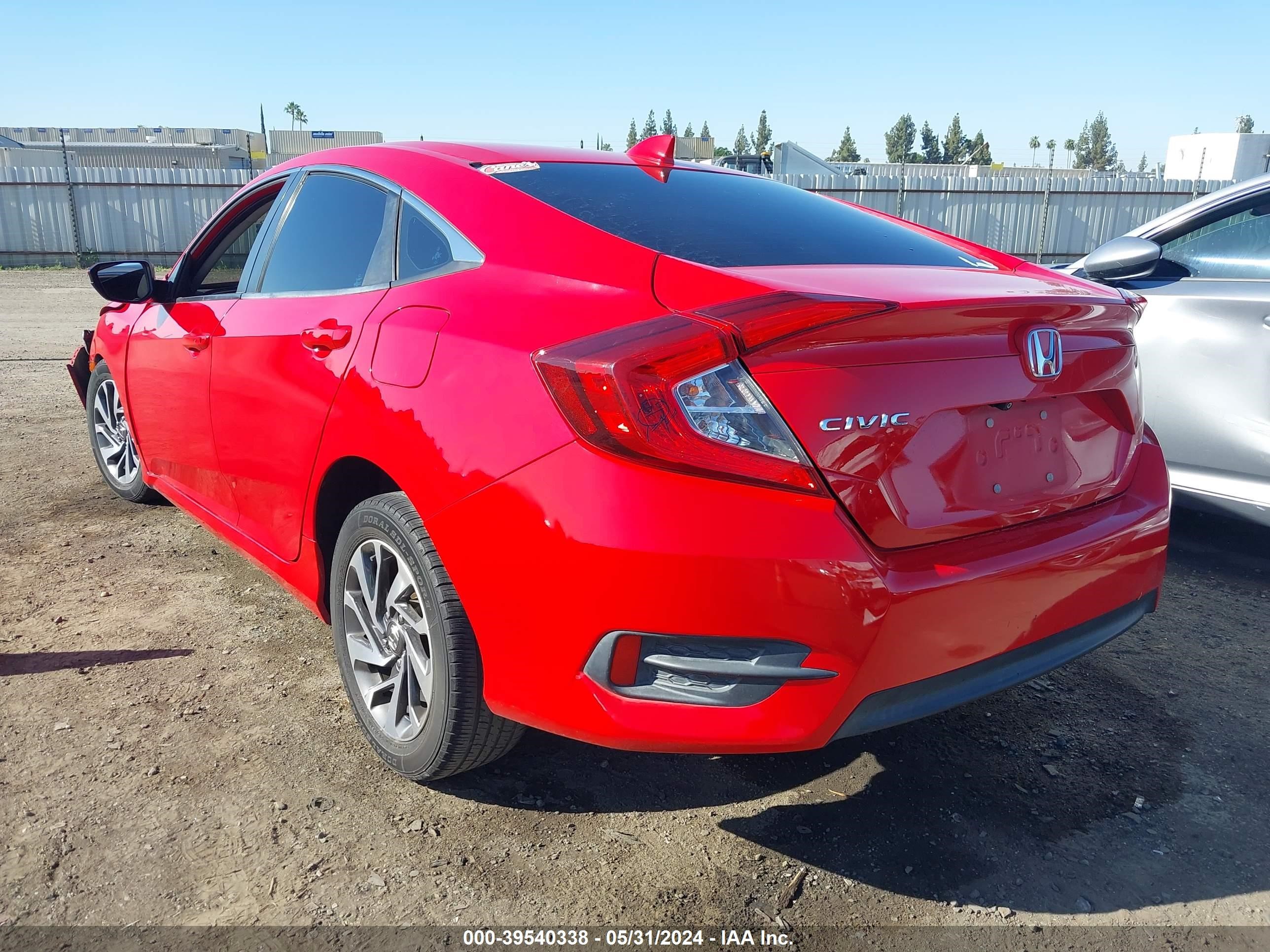 Photo 2 VIN: 2HGFC2F77JH510314 - HONDA CIVIC 