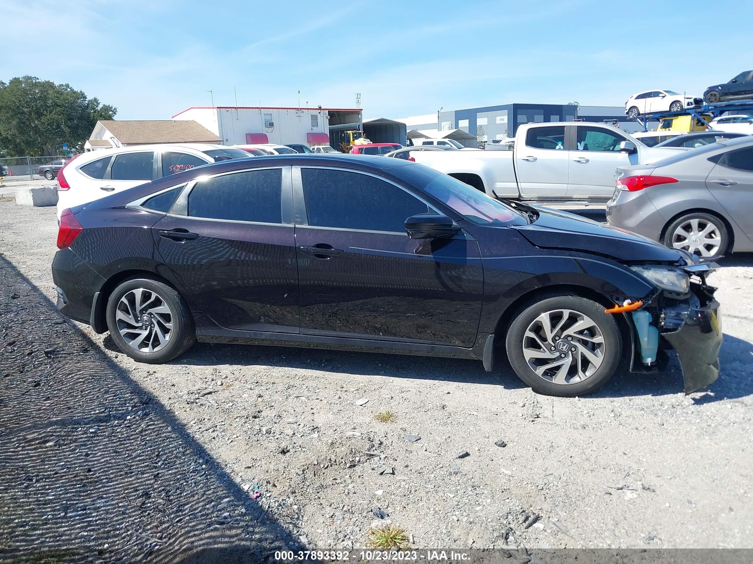 Photo 12 VIN: 2HGFC2F77JH591394 - HONDA CIVIC 