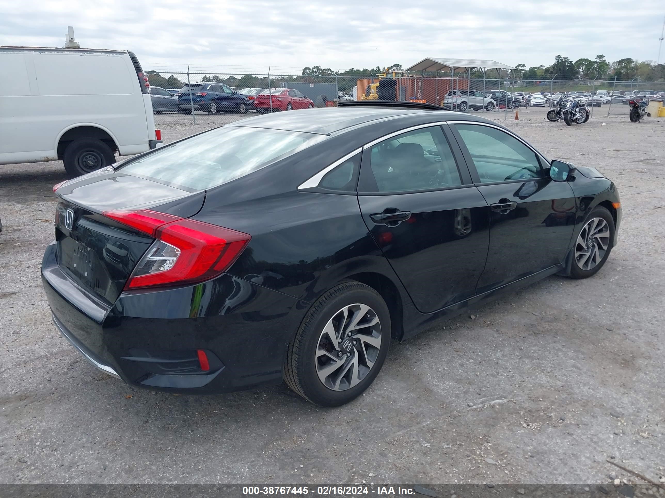 Photo 3 VIN: 2HGFC2F77KH023891 - HONDA CIVIC 