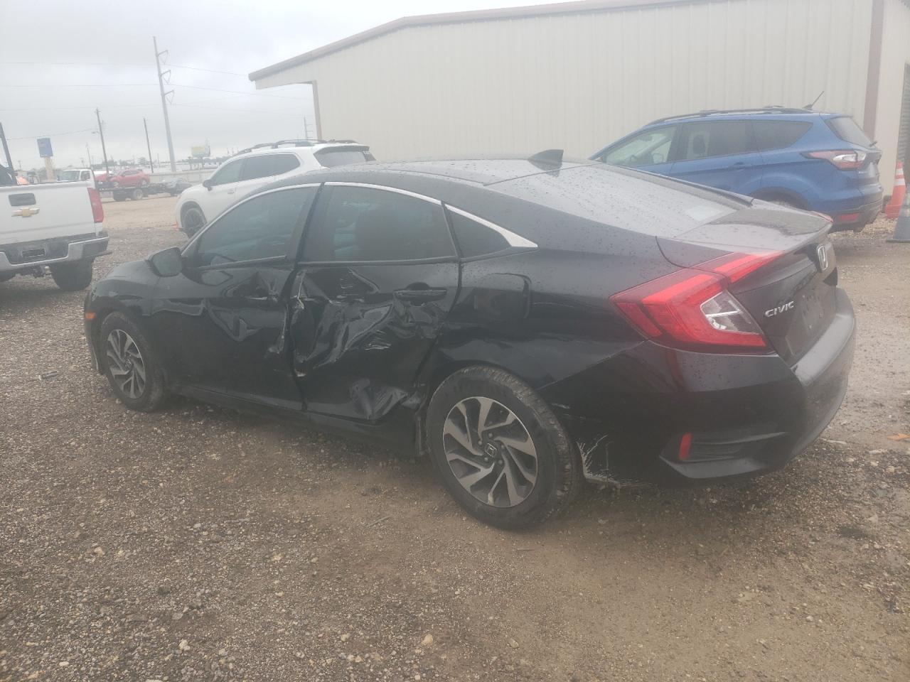 Photo 1 VIN: 2HGFC2F78JH607750 - HONDA CIVIC 