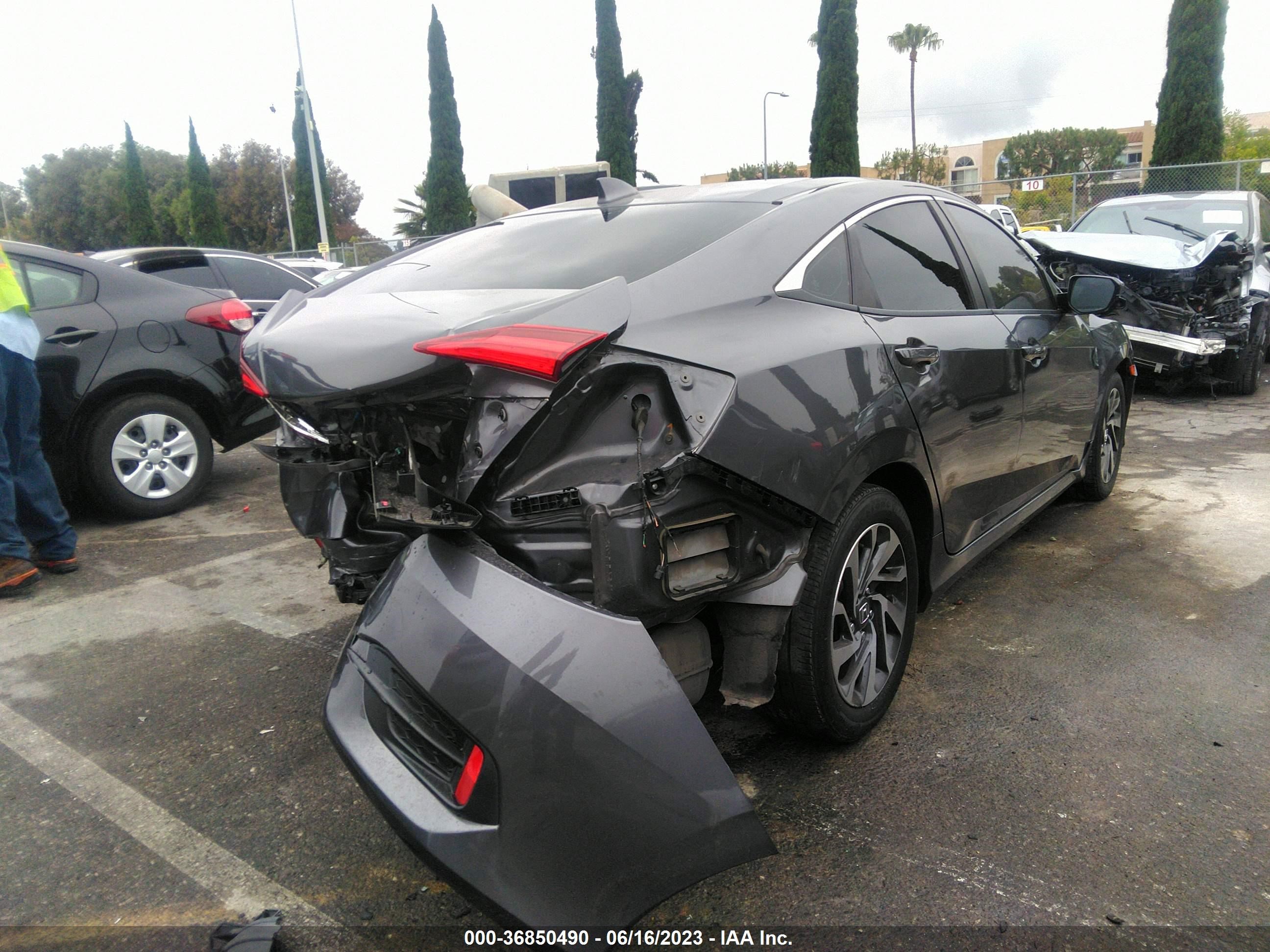 Photo 3 VIN: 2HGFC2F79HH542983 - HONDA CIVIC 