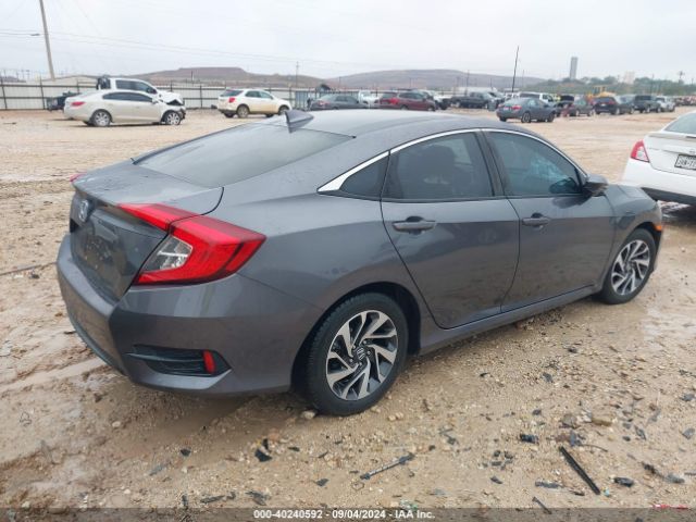 Photo 3 VIN: 2HGFC2F79JH570398 - HONDA CIVIC 