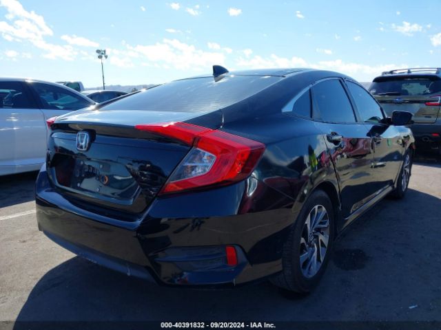 Photo 3 VIN: 2HGFC2F79JH583877 - HONDA CIVIC 