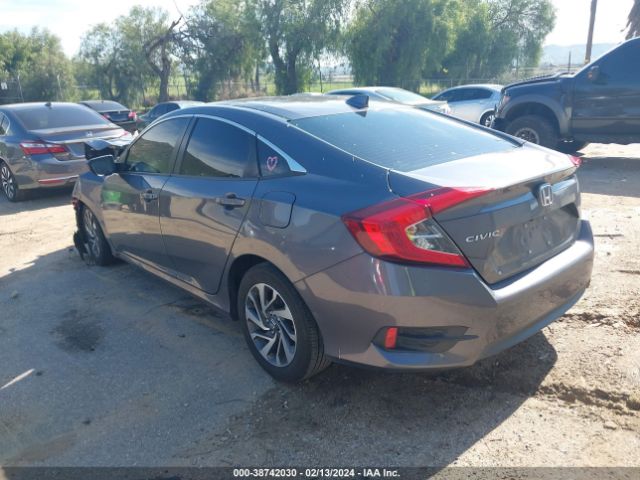 Photo 2 VIN: 2HGFC2F79JH601388 - HONDA CIVIC 