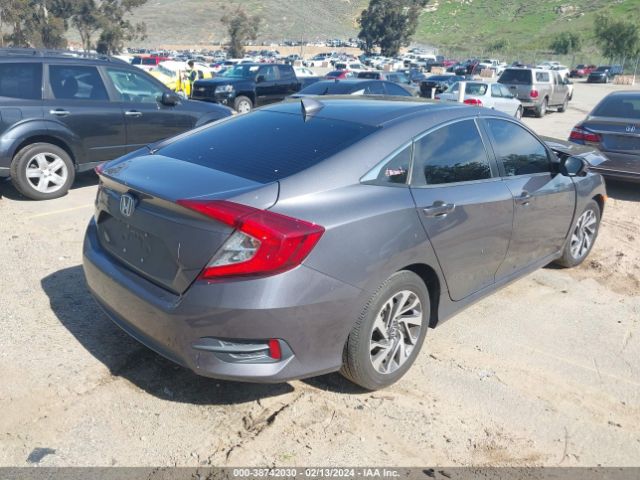 Photo 3 VIN: 2HGFC2F79JH601388 - HONDA CIVIC 