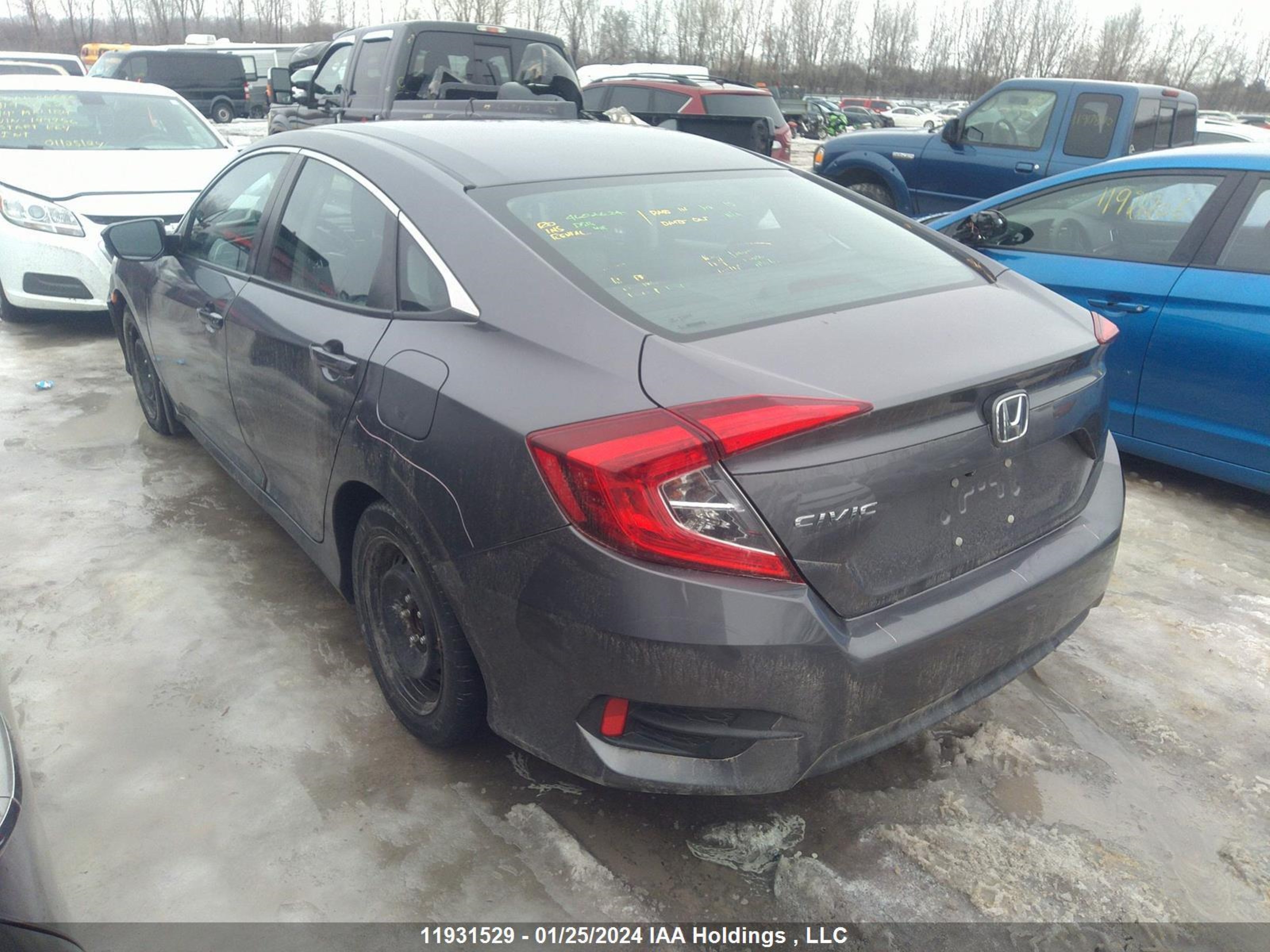 Photo 2 VIN: 2HGFC2F7XGH000967 - HONDA CIVIC 