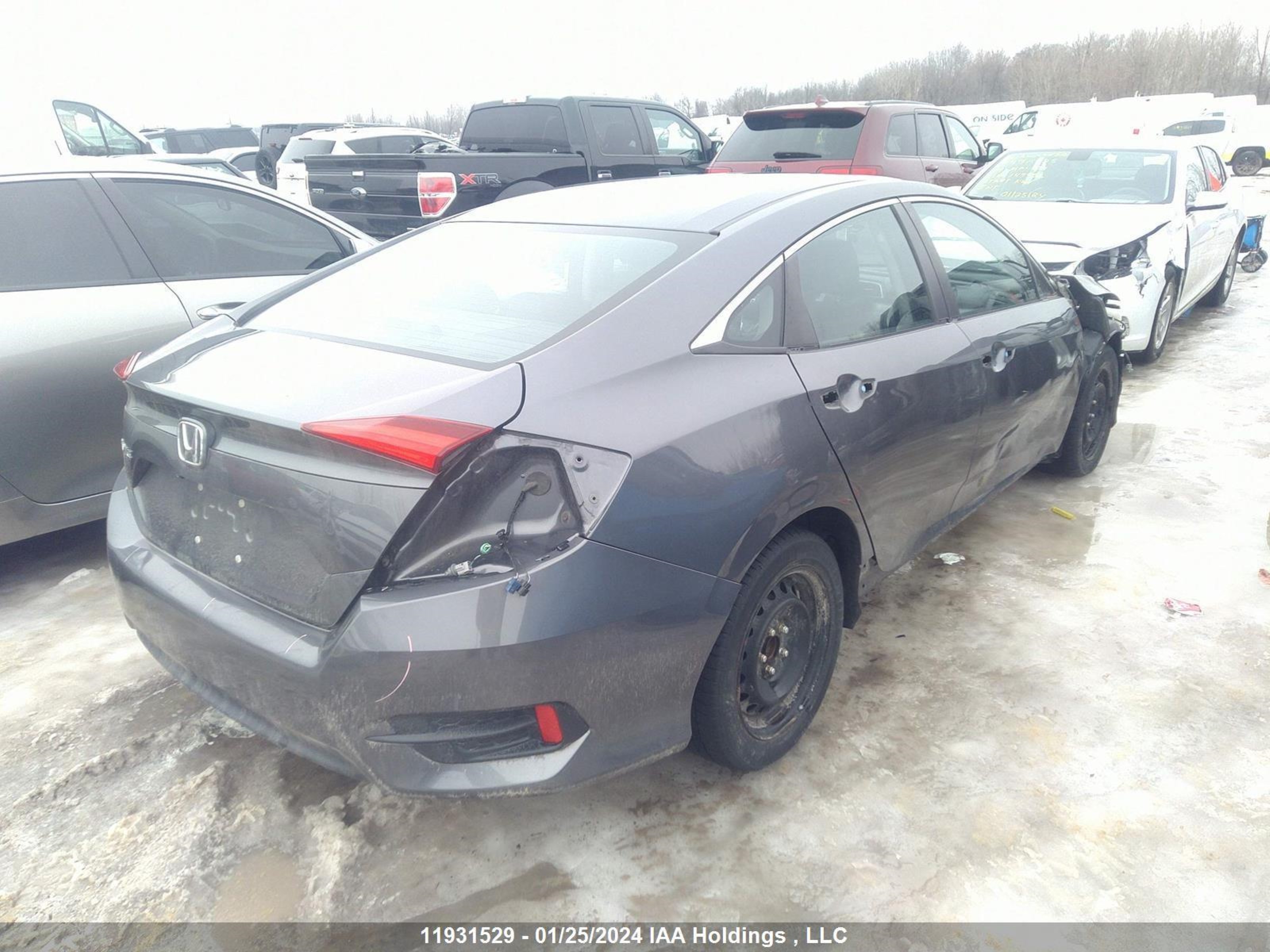 Photo 3 VIN: 2HGFC2F7XGH000967 - HONDA CIVIC 