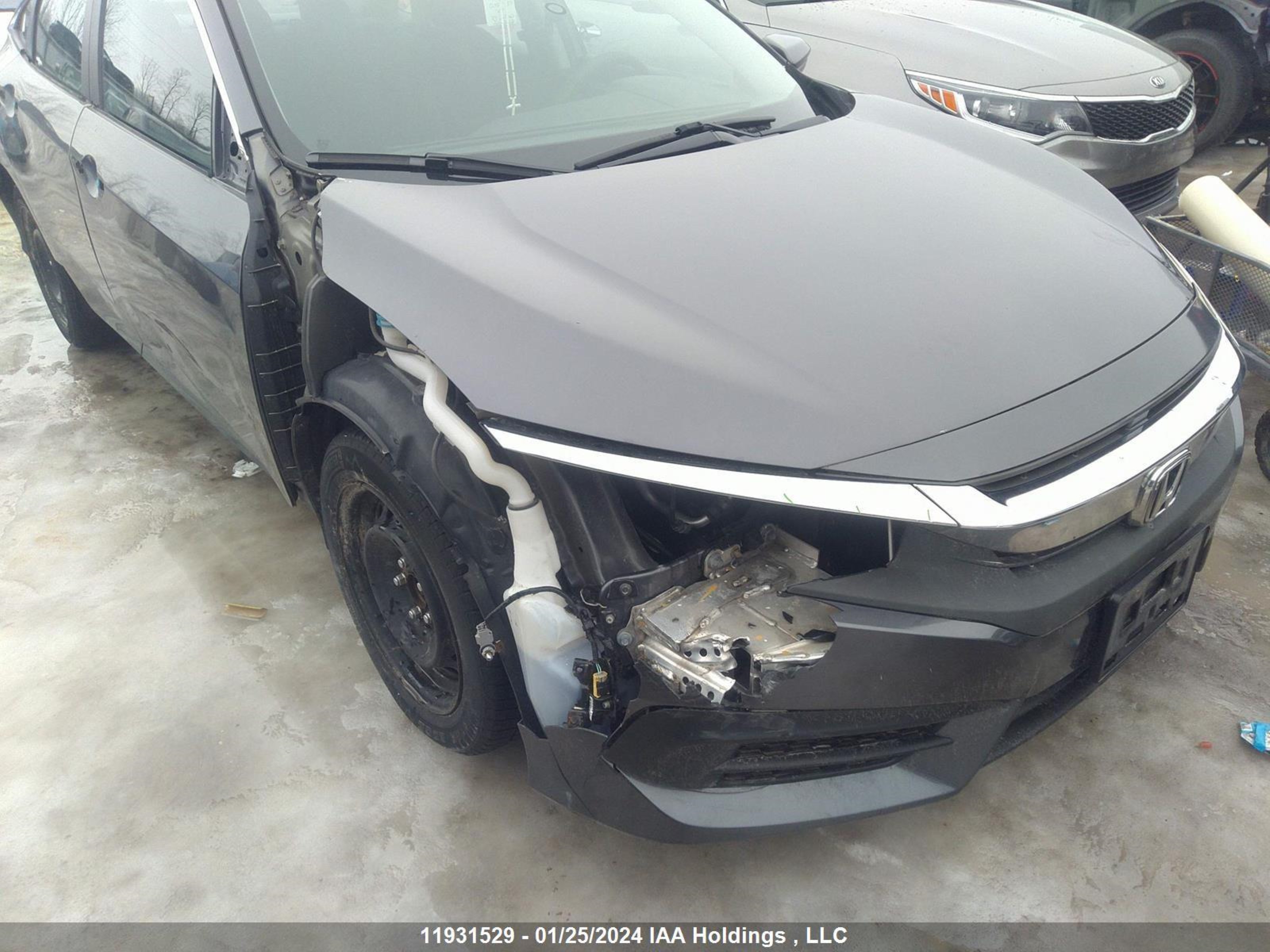 Photo 5 VIN: 2HGFC2F7XGH000967 - HONDA CIVIC 