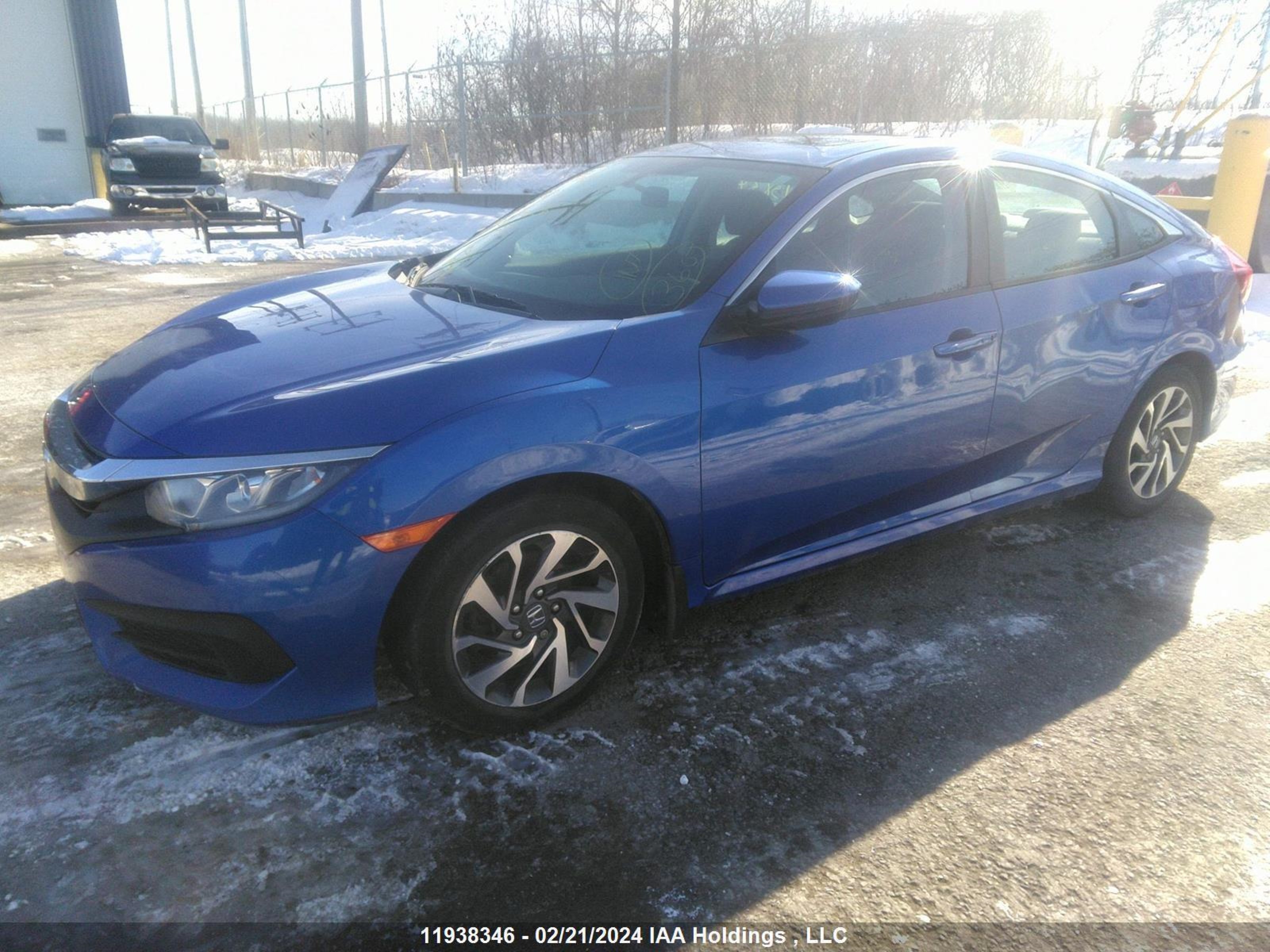 Photo 1 VIN: 2HGFC2F7XGH022953 - HONDA CIVIC 