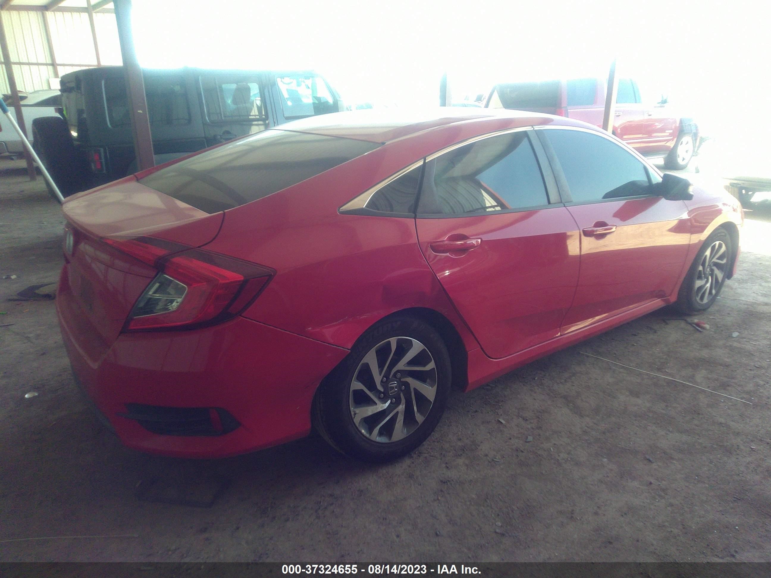 Photo 3 VIN: 2HGFC2F7XGH563405 - HONDA CIVIC 