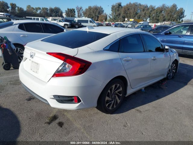 Photo 3 VIN: 2HGFC2F7XHH553040 - HONDA CIVIC 