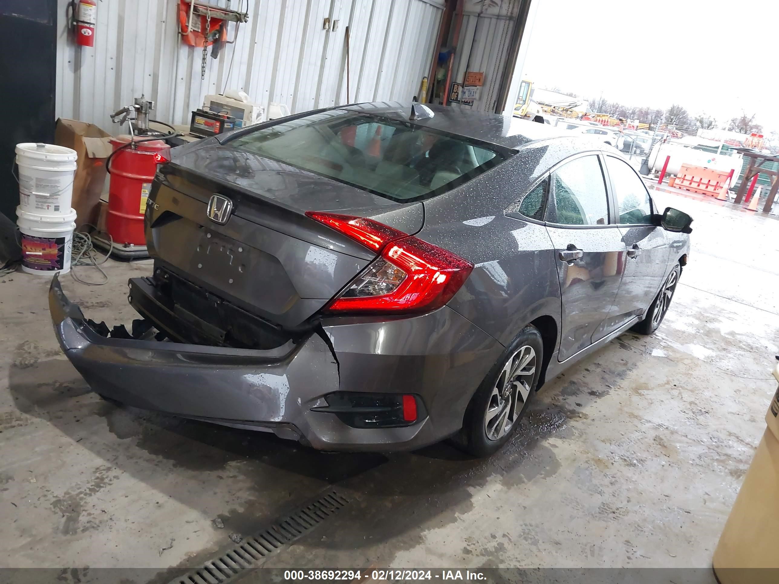 Photo 3 VIN: 2HGFC2F7XHH574292 - HONDA CIVIC EX 